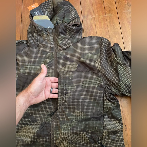 Orvis Pro Insulated Hoodie Mens Small Camo - Picture 8 of 16